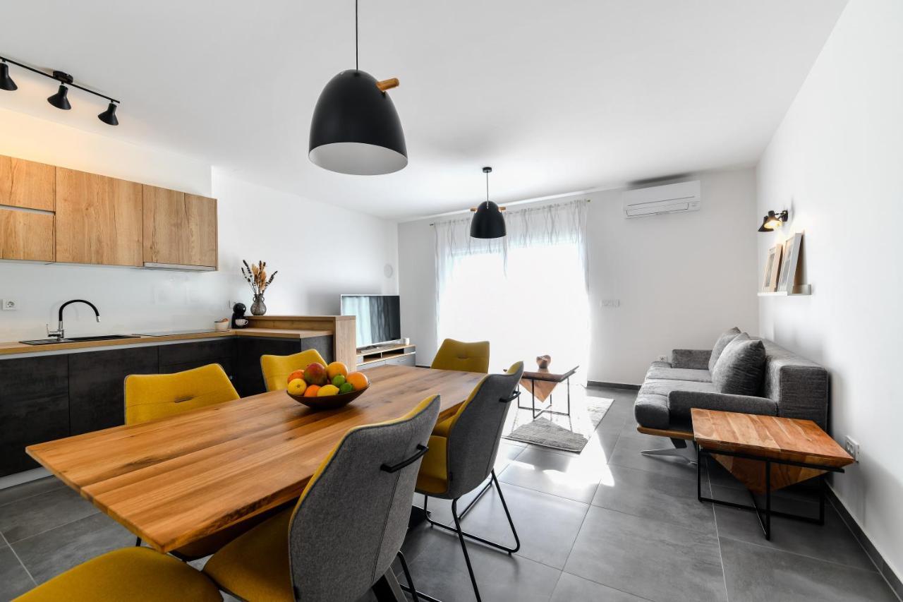 Spacious Apartment Nero With Free Parking ซาดาร์ ภายนอก รูปภาพ
