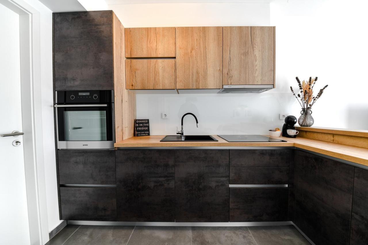 Spacious Apartment Nero With Free Parking ซาดาร์ ภายนอก รูปภาพ